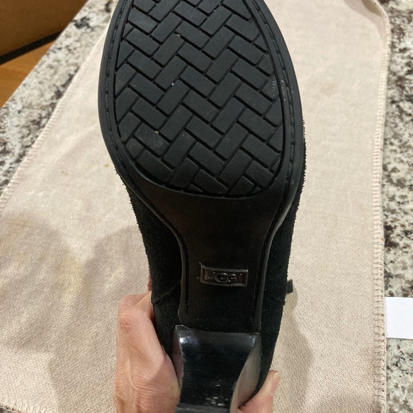 UGGs - Suede with Shearling Cuffs - Size 8 - NWOT - Picture 4 of 7